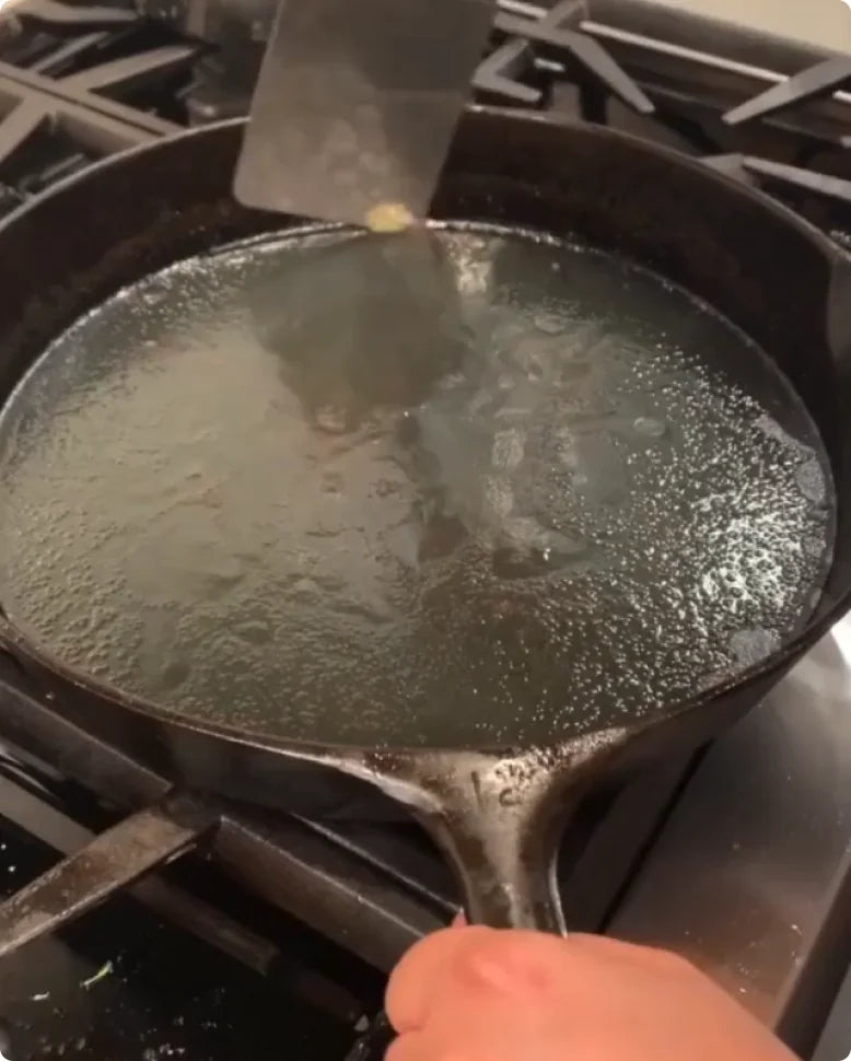 Oil cooling and turning solid in the pan